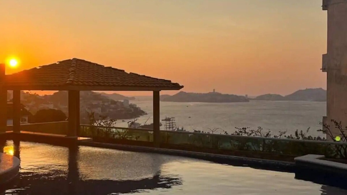 Joyas De Brisamar House | Escape to Paradise: Stunning Acapulco Retreat on VRBO Awaits Your Arrival
