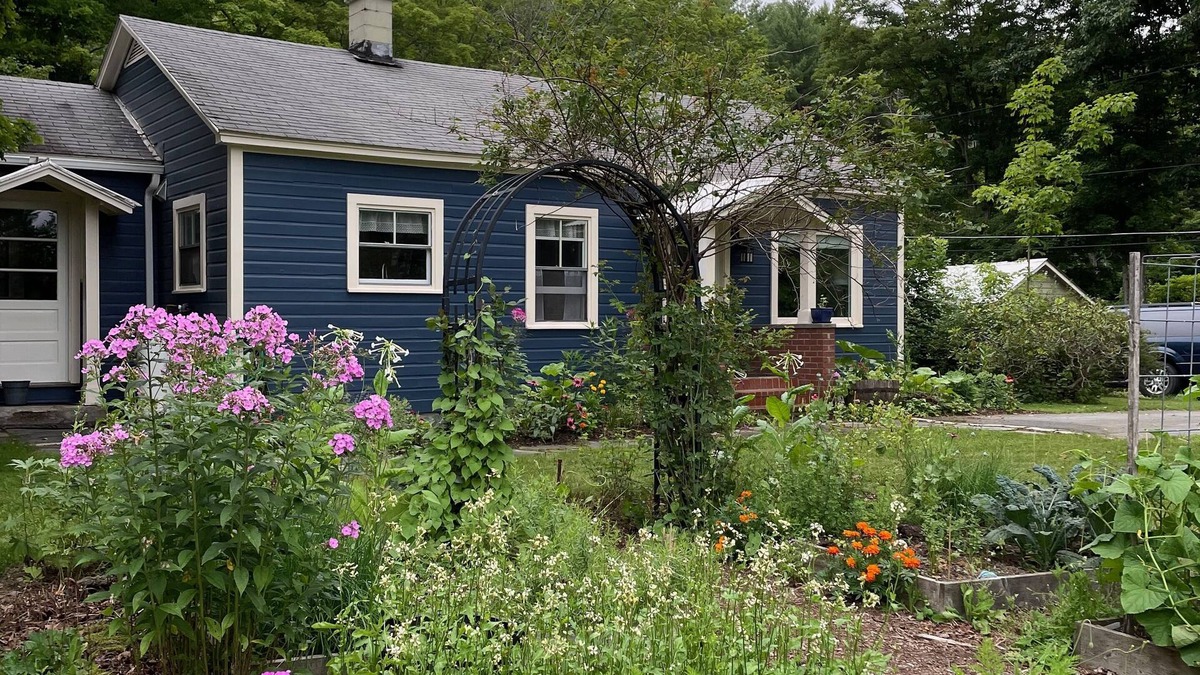 Putney House | Escape to peaceful Putney Vermont