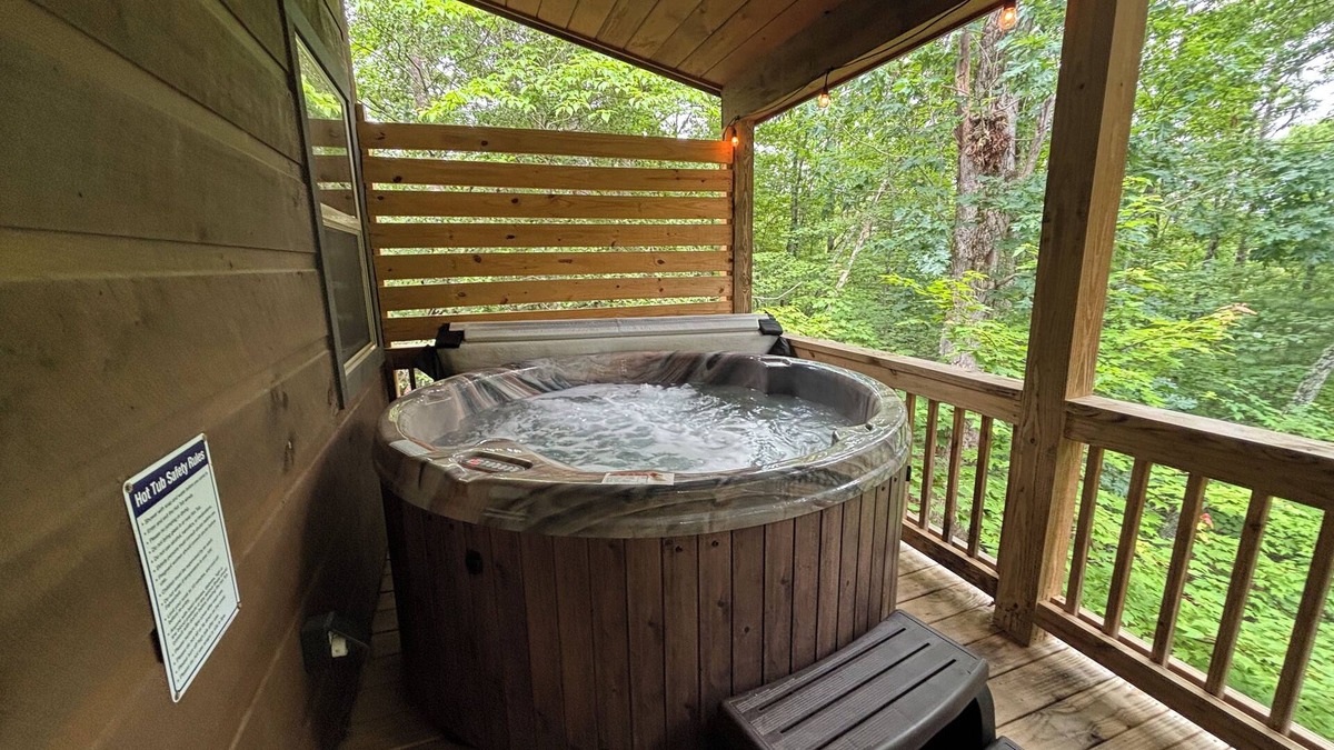 Murphy House | Escape to "Peaceful Seasons" of WNC