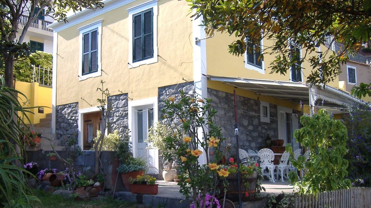 Calheta Cottage | Escape to Paradise is the ideal place for families and groups of friends.