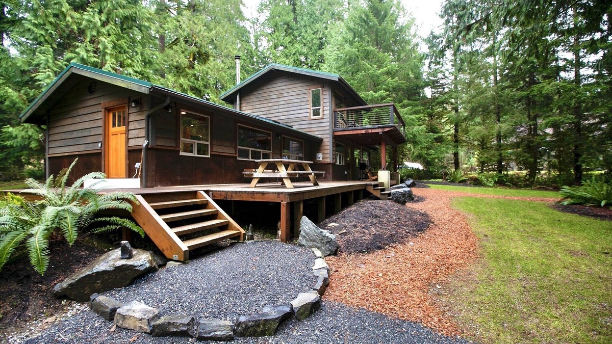 Glacier Cabin | Escape to the Forest in this Custom Mt. Baker Home!
