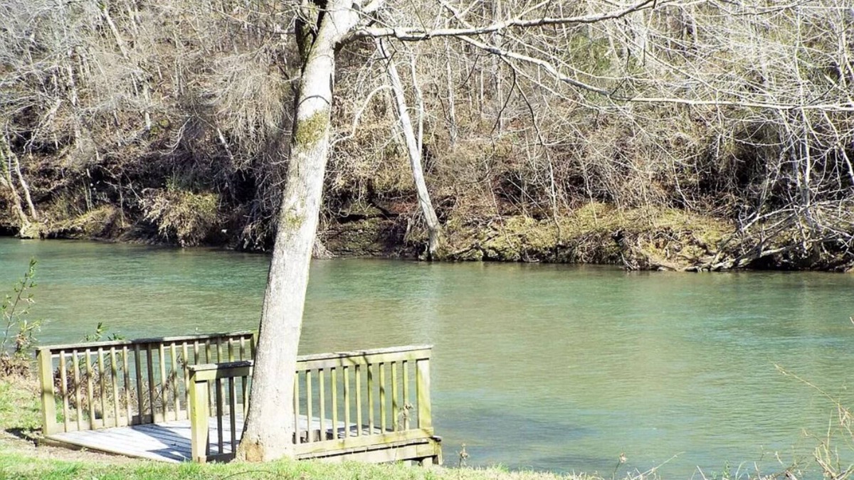 Killen House | Escape to the Harmony Ranch Guest Cabin! 45 acre farm-fish, swim, grill, relax!