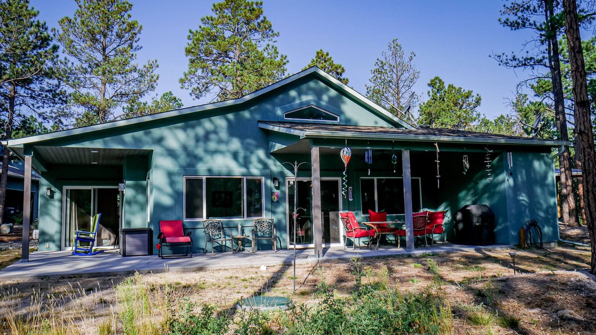 Colorado Springs Cottage | Escape to the Nest in Black Forest 10 minutes to town