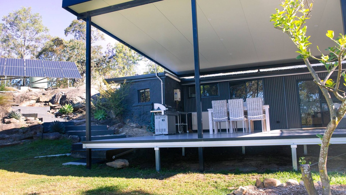 Lower Portland House | Escape to Tranquil Bush Retreat with Mini Golf, Indoor fireplace & Wombat