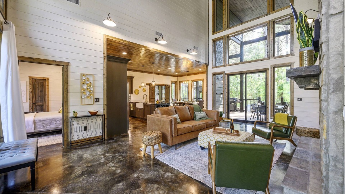 Pickens Cabin | Escape to tranquility of Ouachita Mountains, serene nature awaits for you