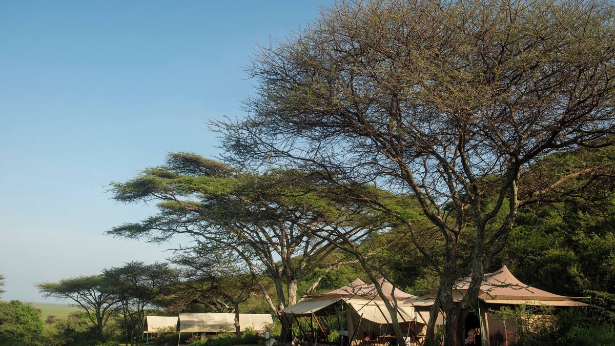 Serengeti National Park Hotel | Esirai Mobile Migration Camp