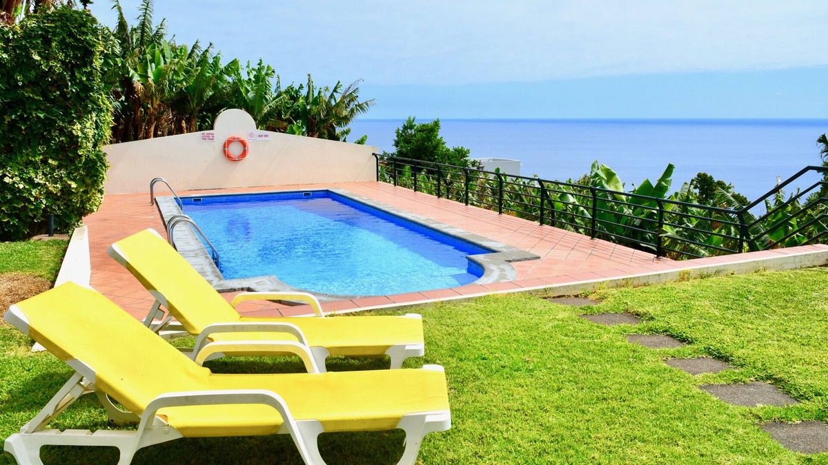 Arco da Calheta Apartment | Esmee Apartment, Big Terrace with Sea View!