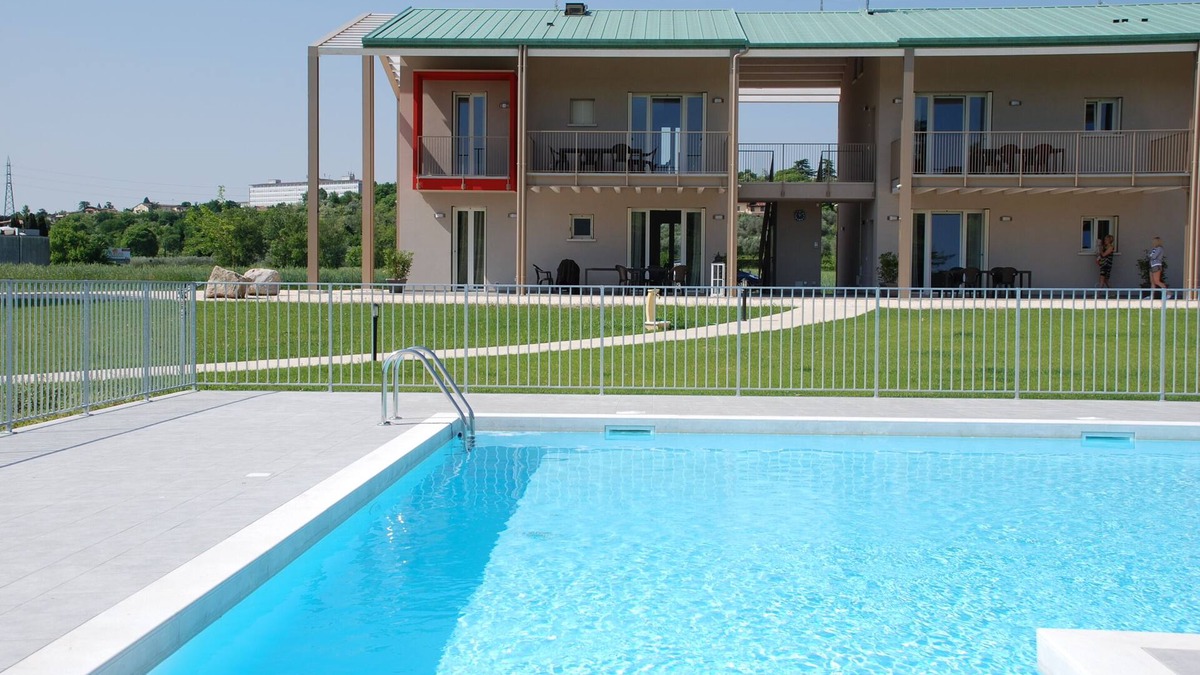 Desenzano del Garda Apartment | ESMERA APARTMENT WITH POOL TWO BEDROOMS TWO BATHROOMS on the ground floor