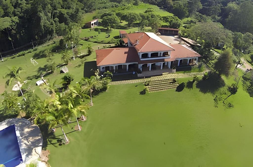 Mato Dentro House | Espaço Eslovaquia - Casarão com Piscina, Paz e Conexão com a Natureza