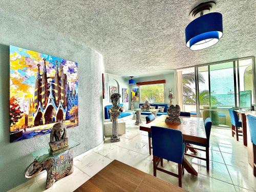 Manzanillo Apartment | Espectacular Apto remodelado, de lujo y a pie de Playa con vista al mar