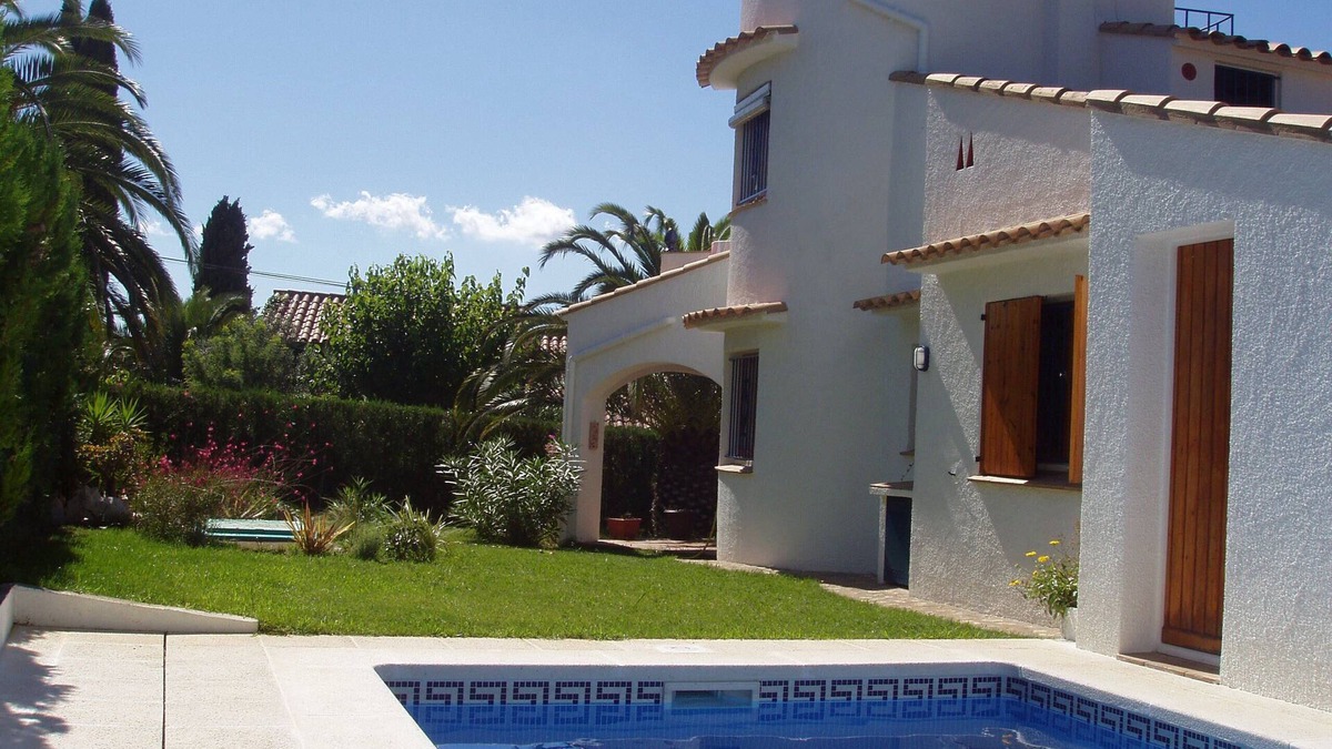 Torroella de Montgri Villa | Estartit, Typical independent house by the sea, private pool, garden