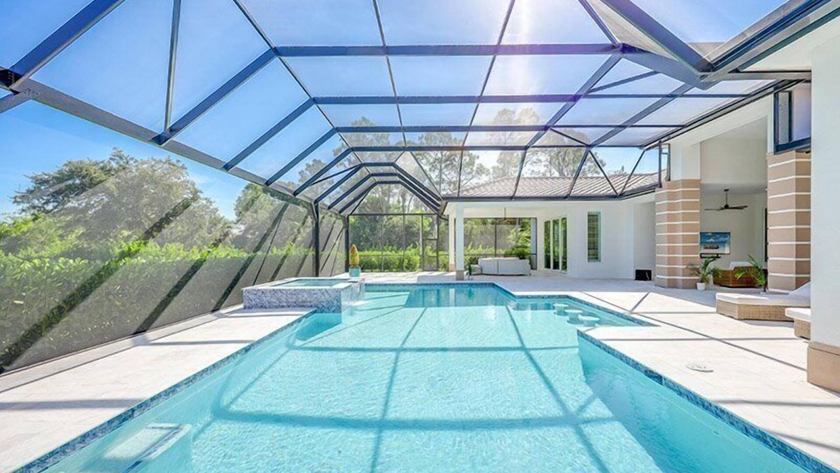 Pine Ridge House | Estate Home on sprawling 1.5-acre lot in the coveted Pine Ridge Estates