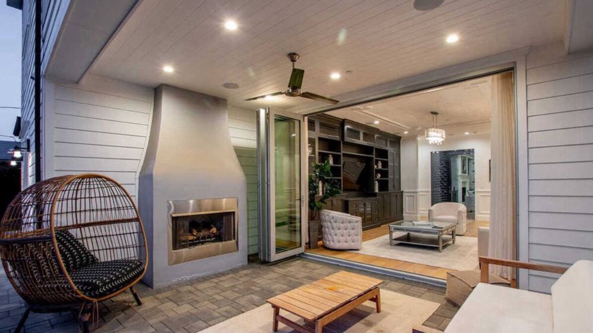 Tarzana House | Estate with 5 bedrooms in charming Tarzana Los Angeles