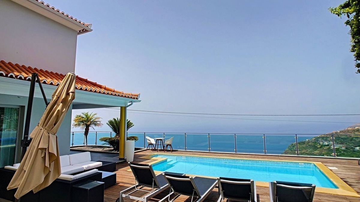 Calheta House | Estrela do Mar - Lovely, Sun Filled Villa