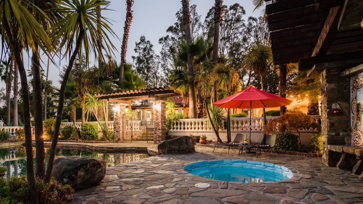 Windsor Villa | Estrella by AvantStay | Secluded Spanish-Style Estate on 7 Acres of Vineyards