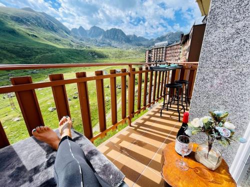 Pas de la Casa Apartment | Estudio Pas de la Casa Pie de pista-Vistas-Wiffi-Netfli HUT 7353