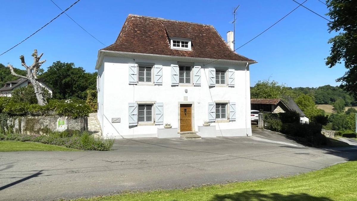 Moncayolle-Larrory-Mendibieu House | Etchechoury - Moncayolle Larrory Mendibieu