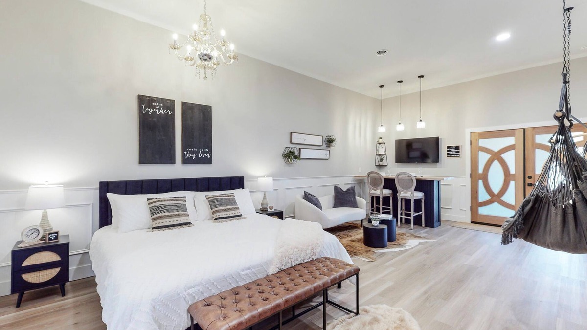 North Industry House | Eternal Romance: The Honeymoon Suite at 1885 Farms