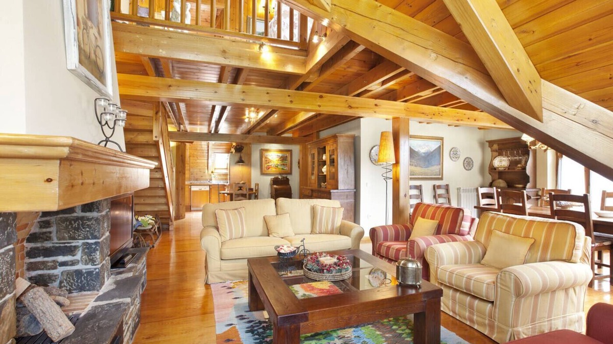 Salardu Apartment | Eth Pui Splendid 164m2 duplex apartment in the beautiful village of Salardú