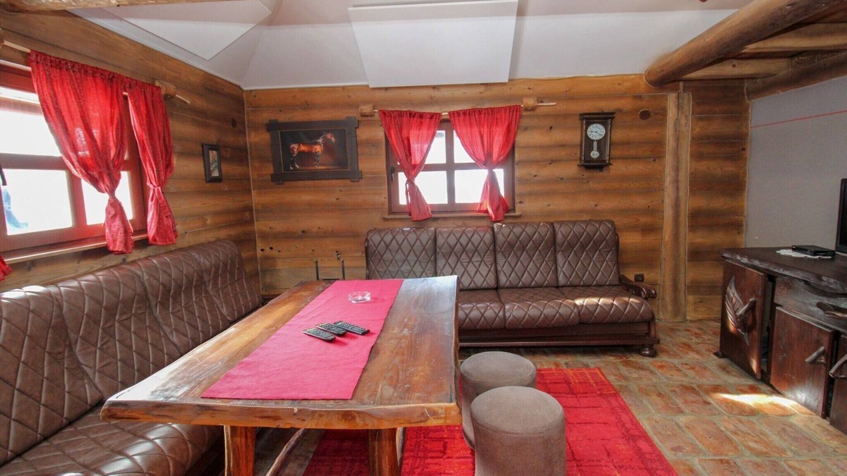 Pale Apartment | Ethno Village Dolina Mira - Two Bedroom Holiday Home (Trebević)