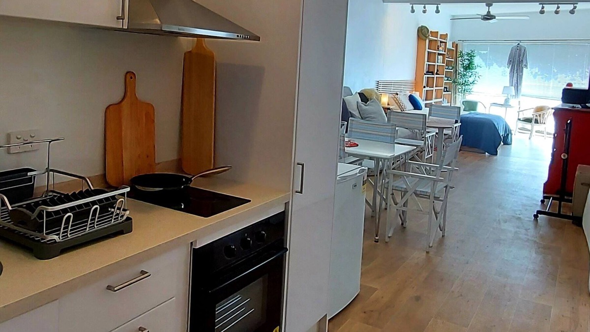 Ettalong Beach Apartment | Ettalong Beach Studio at Palm Beach ferry stop