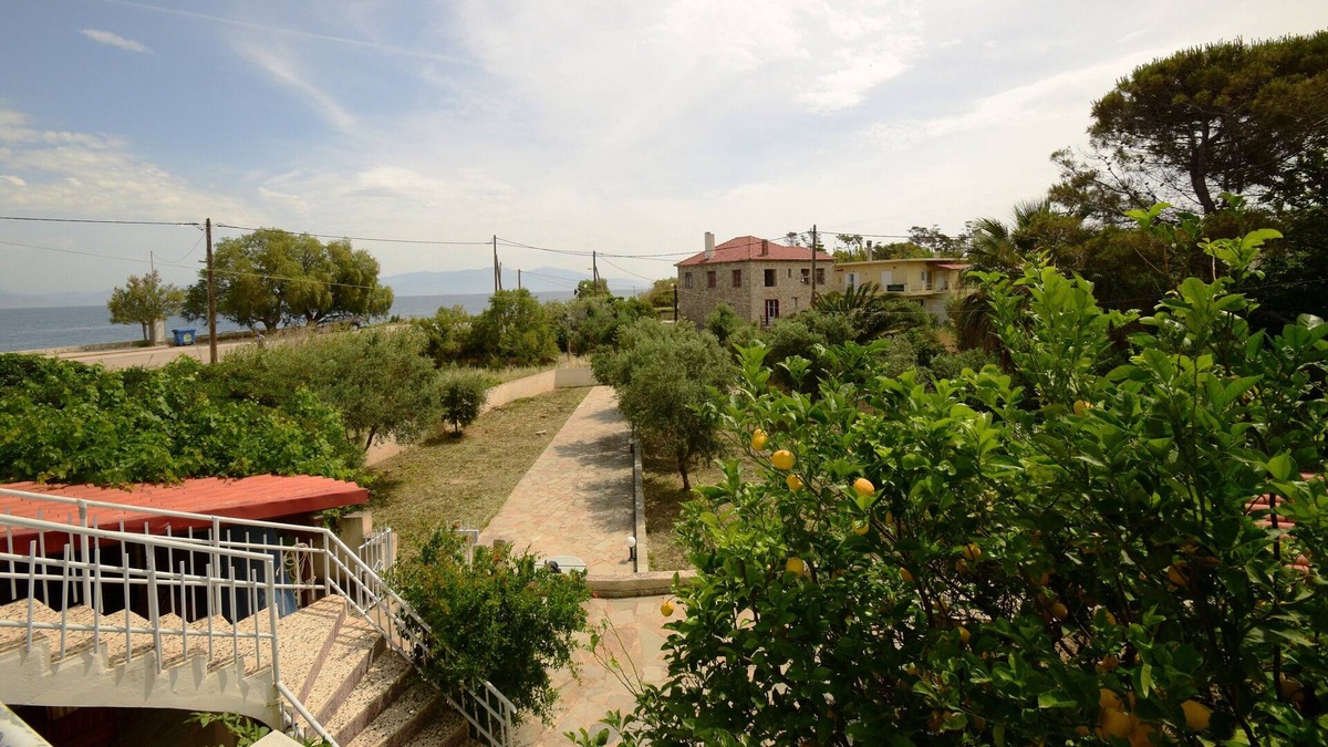 Evrostina Cottage | Evagelia's House 90 square meters by the Beach near the Mountain