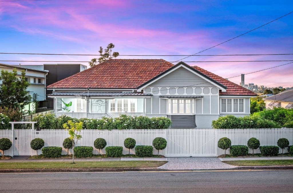 Greenslopes House | Evandale, 1920’s Historic ,Stunning and Modern home with amazing City views