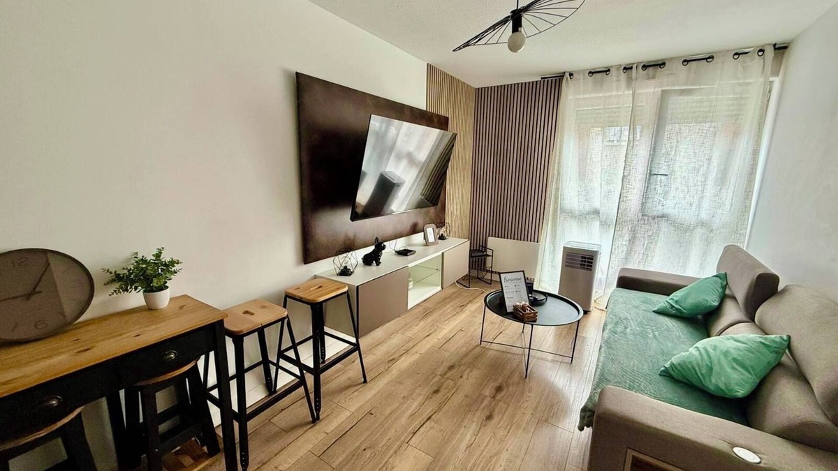 Aucamville Apartment | Evasion chic à Aucamville - Attractive modern T2 - Secure private parking-Clim