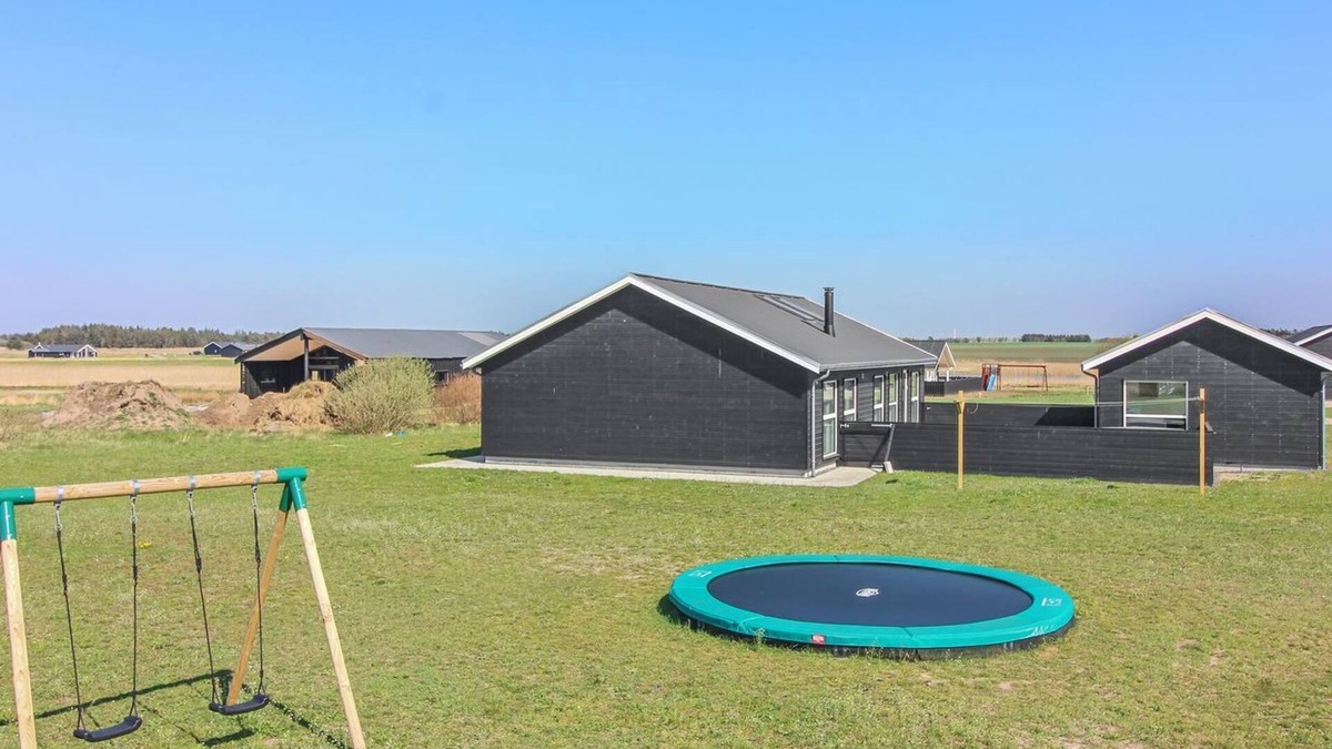 Grønhøj House | "Eveline" - 1.5km from the sea by Interhome