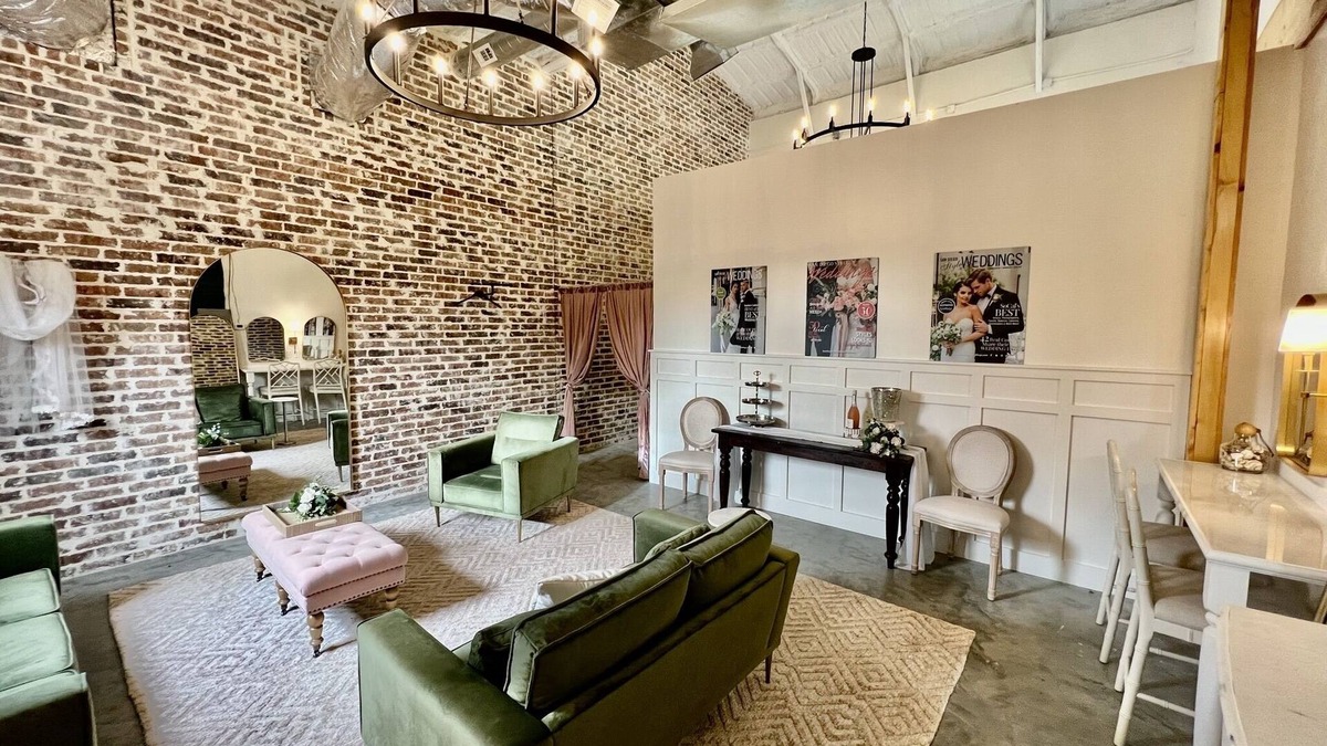 Princeton House | Events barn with bridal suite + separate grooms den/game room.