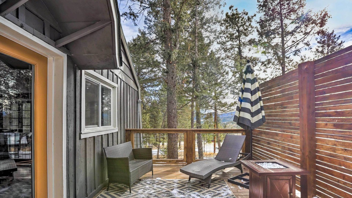 Evergreen Meadows Apartment | Evergreen Apt w/ Deck, Fire Pit & Gas Stove!