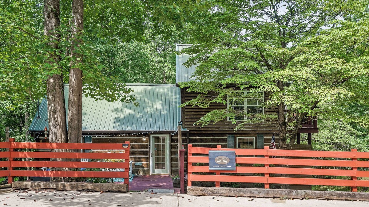 Smithville Cabin | Evergreen Escape At Center Hill Lake