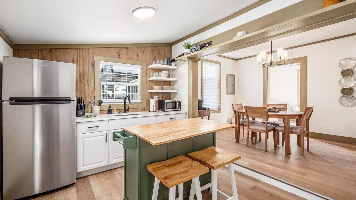 Creola Cabin | Evergreen Escape + Hot Tub I Fire Pit