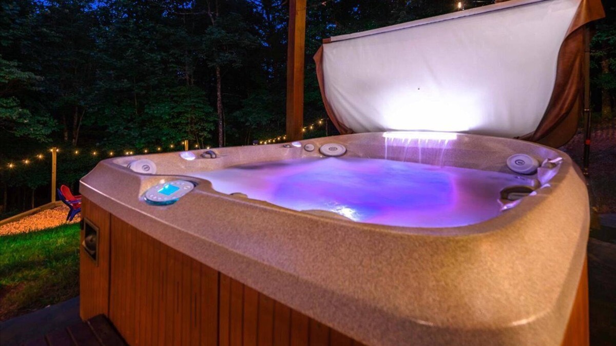My Mountain Cabin | *Evergreen Family Retreat* HotTub~Games~Arcades