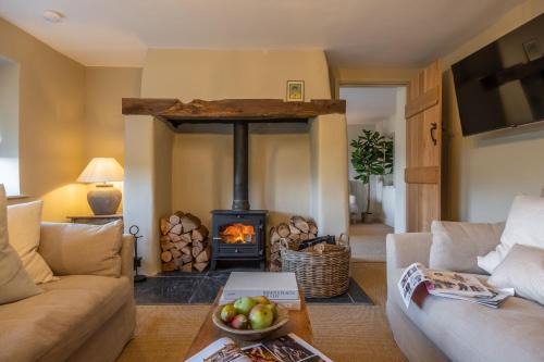 Holt House | Evergreen