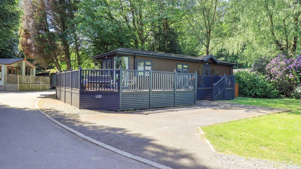Troutbeck Bridge Cottage | EVERMORE LODGE, family friendly, with pool in Windermere