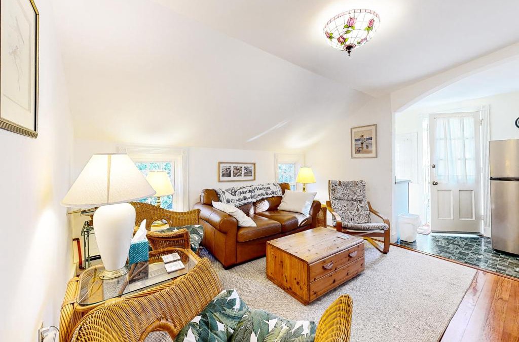 Vineyard Haven Apartment | Everyday is Saturday