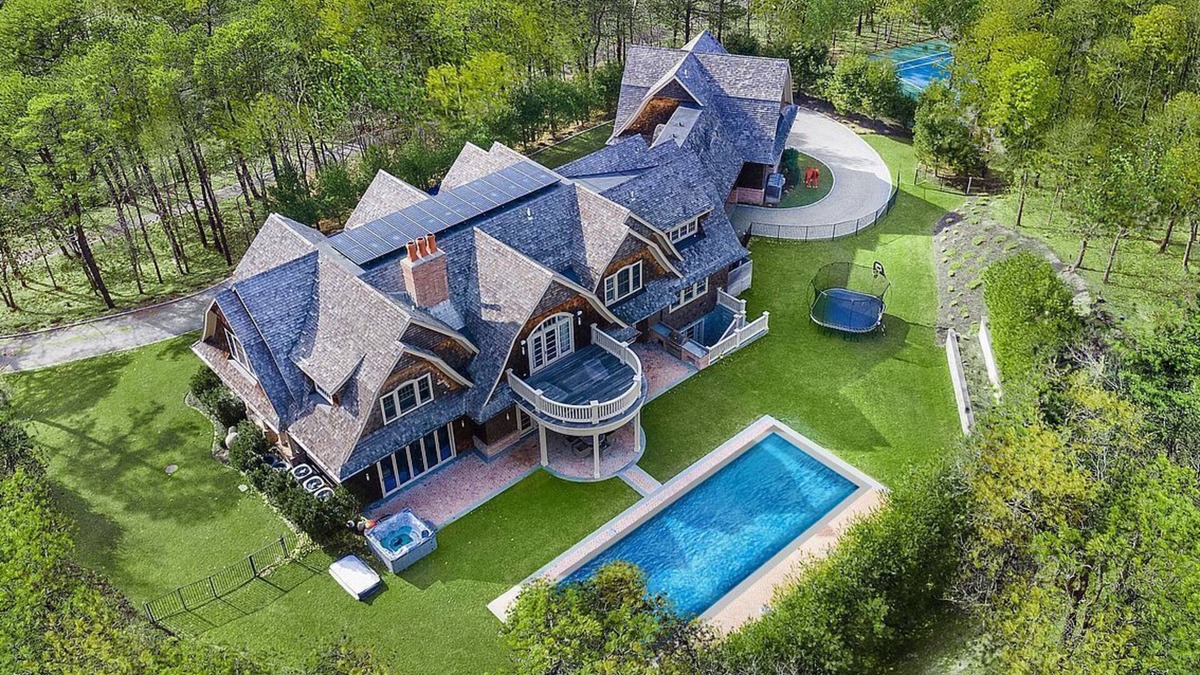 Water Mill House | Everything in Hamptons special discount available for weekly and monthly renters