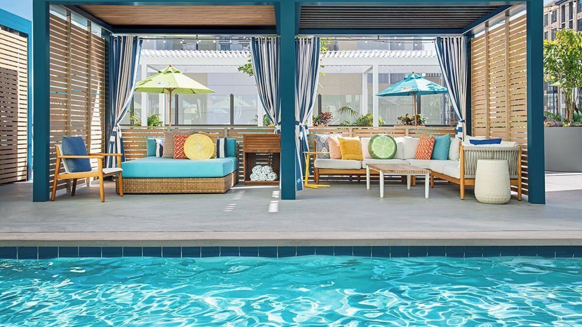 East Village Hotel | Everything You Need For The Perfect Vacation! Rooftop Pool, Pets Allowed!