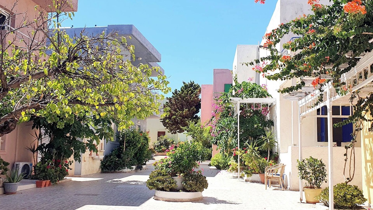 Kokkini Chani House | Evina Rooms & Suites