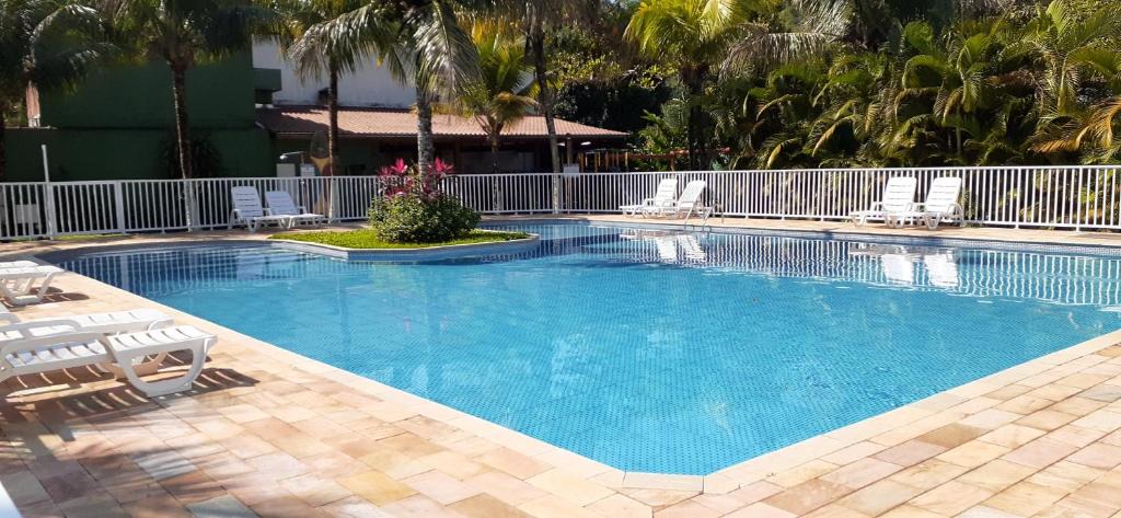 Juquehy House | Excelente casa em condomínio fechado em Juquehy. 2 suítes, ar, piscina comum.