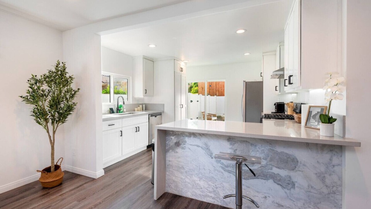 Park Mesa Heights House | Excellent 2BD 2BR Home in South Los Angeles with Outdoor Space - Sleeps 10