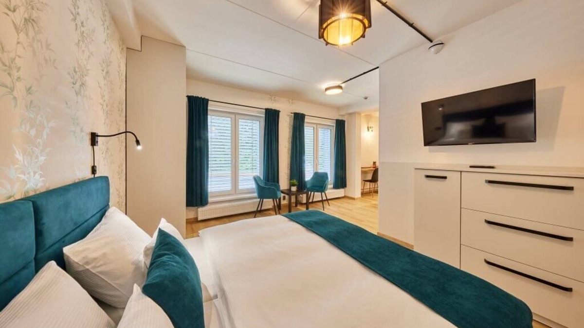 Northeast Mississauga Apartment | Excellent clean place for the happy traveller +.