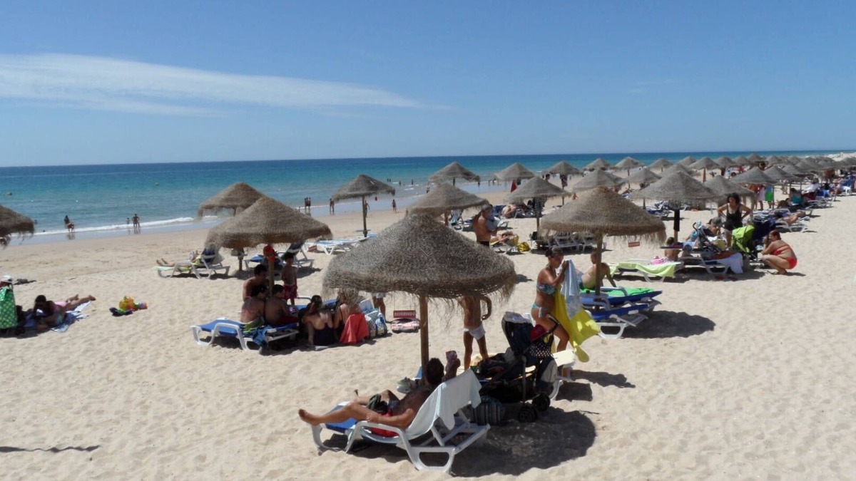 Santa Luzia Apartment | EXCELLENT❤️❤️ IN VERY PRETTY VILLAGE NEAR THE SEA, AIR-CONDITIONED, SWIMMING POOL, FREE WiFi