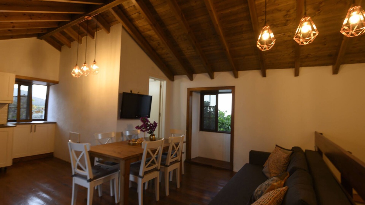 Los Llanillos Cottage | Excellent location in Frontera. Near puddles, trails and town.