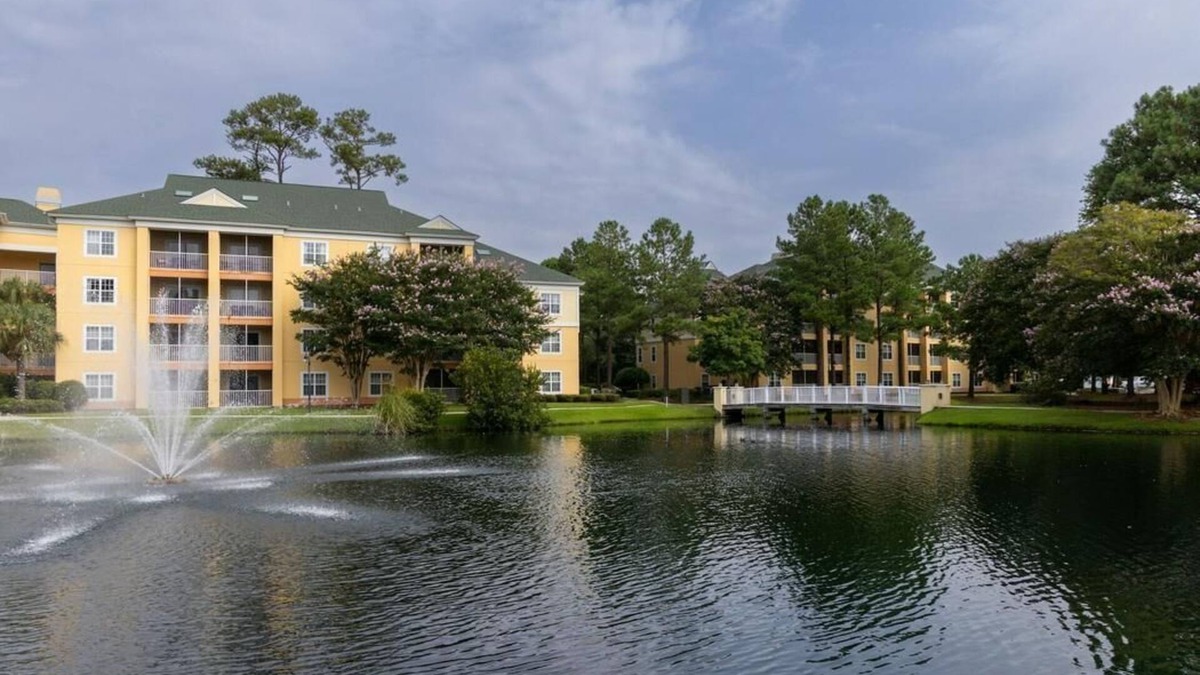 Myrtle Beach Villa | Excellent place to stay! Ultra large rooms and beds, gated entrance