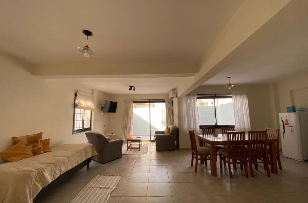 Mendoza City Center Apartment | Excepcional apartamento, con patio cochera y parrilla en el centro