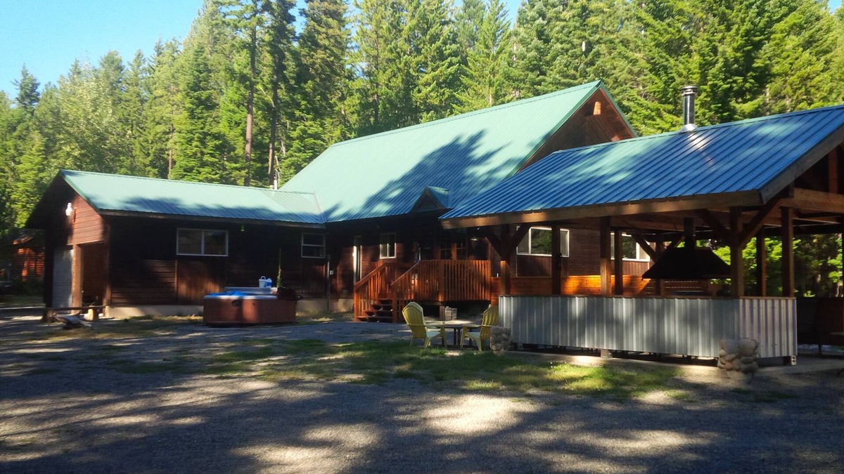 Ronald Cabin | Excepional spacious lodge 5 min frm Roslyn slps 12, huge loft, WIFI, Hot Tub,