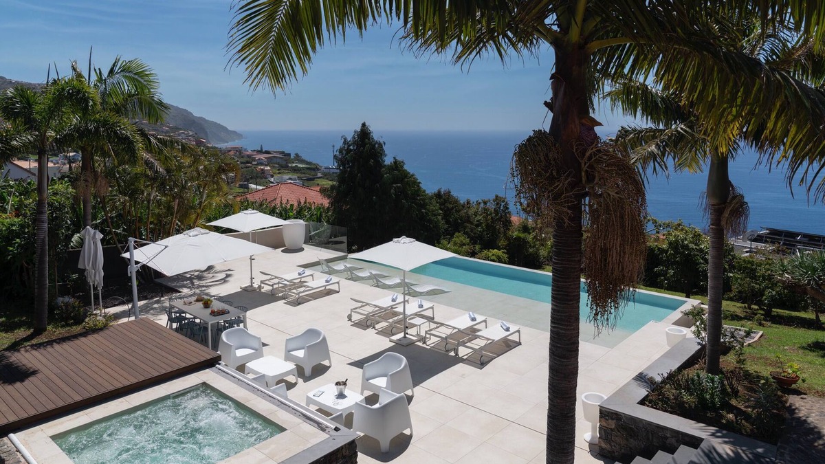 Estreito da Calheta Villa | Exceptional luxury villa in Madeira | Bellissima