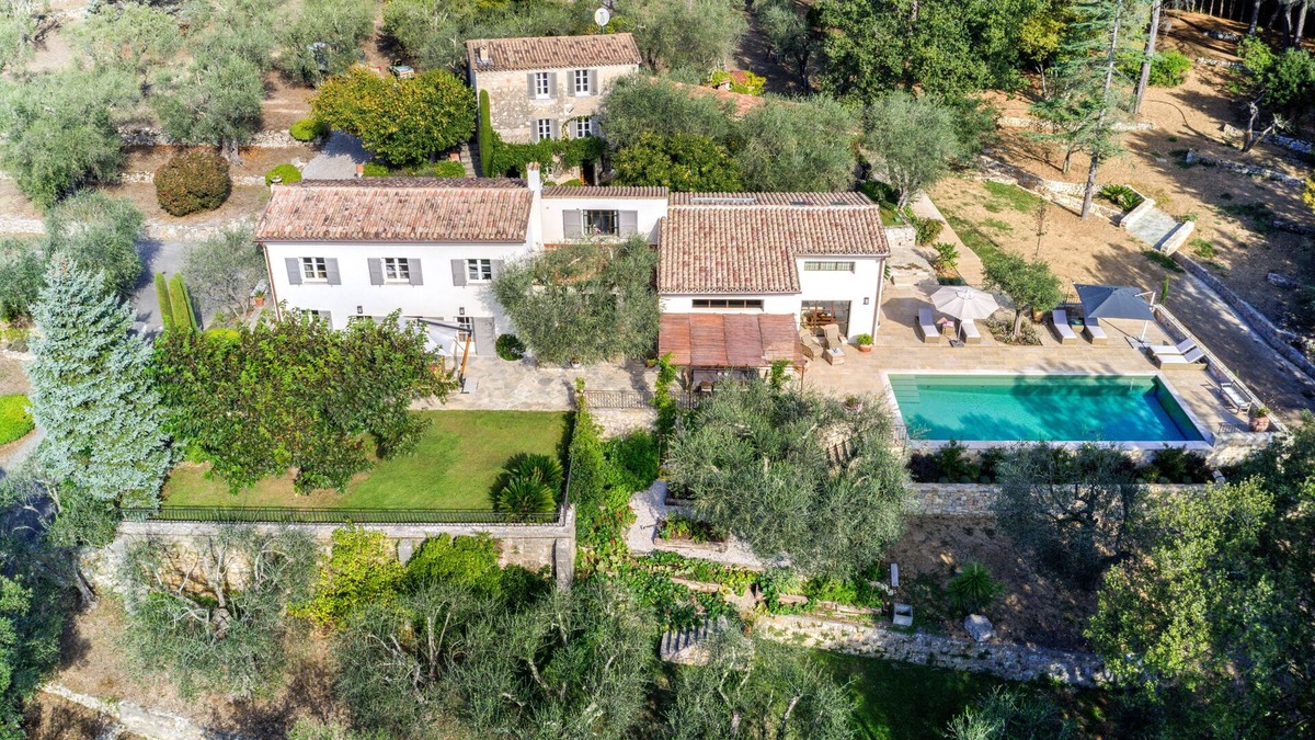 Valbonne Villa | Exceptional 4 bed villa in Valbonne, renovated Mas, large pool, enormous grounds